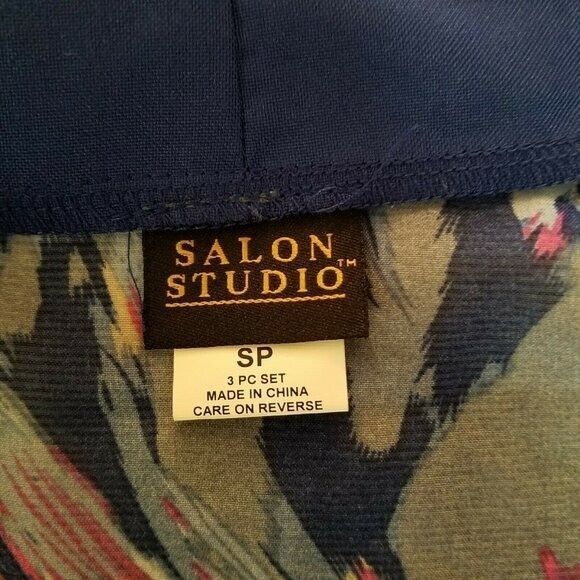 Salon Studio Womens Sz SP Blue Pink Geometric Long Sleeve Cardigan - Picture 3 of 9